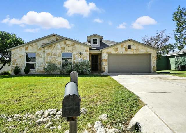 Property at 21201 Winslow Cv, Lago Vista, TX 78645, 3 beds, 2 baths