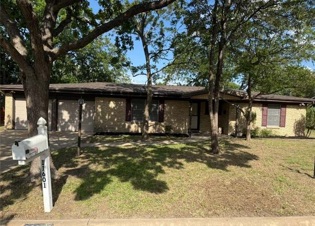 Property at 11601 Oak Trl, Austin, TX 78753, 3 beds, 2 baths