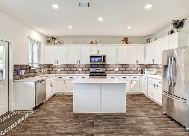 Property at 104 Black Alder St, Georgetown, TX 78626, 4 beds, 3 baths