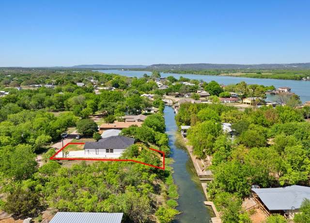 Property at 125 Channel Dr, Sunrise Beach, TX 78643, 3 beds, 2 baths