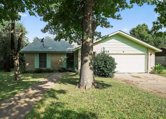Property at 324 Mcclendon Dr, Elgin, TX 78621, 3 beds, 2 baths