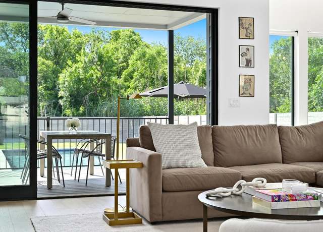 Property at 5515 Jim Hogg Ave Unit B, Austin, TX 78756, 4 beds, 4 baths