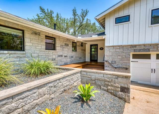 Property at 204 Blue Waters Dr, Horseshoe Bay, TX 78657, 4 beds, 3 baths