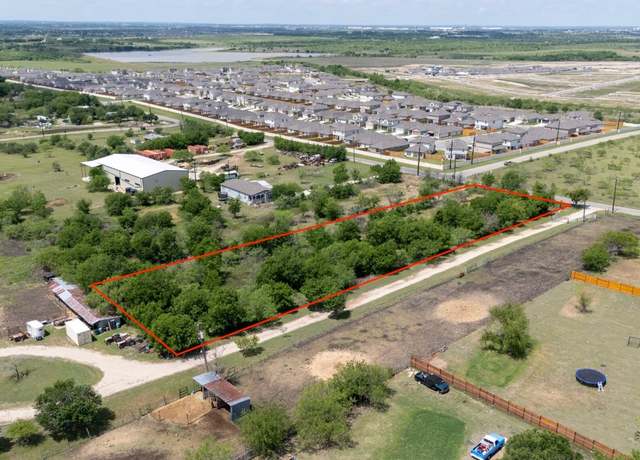 Property at 788 Williamson Rd, Niederwald, TX 78640