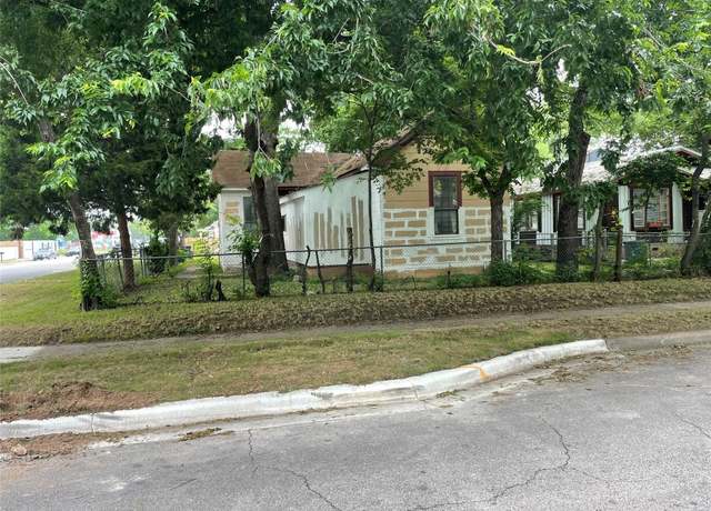 Property at 81 Chalmers Ave, Austin, TX 78702, 2 beds, 1 bath