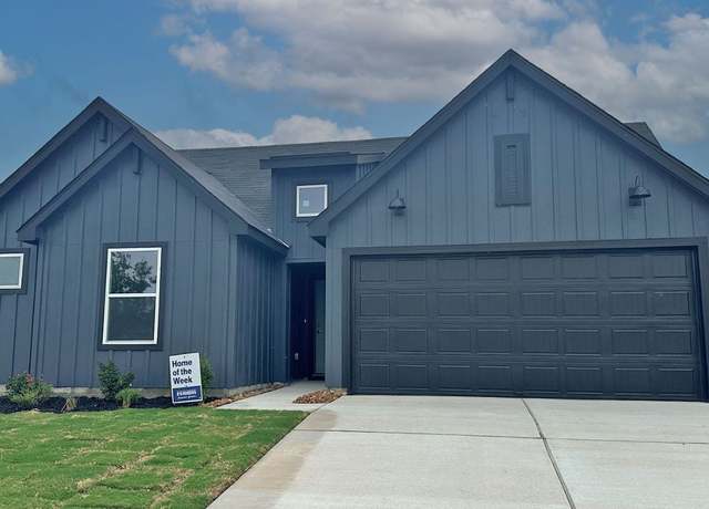 Property at 140 Flora Vista St, San Marcos, TX 78666, 3 beds, 2 baths