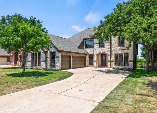 Property at 210 Las Colinas Dr, Georgetown, TX 78628, 4 beds, 3.5 baths