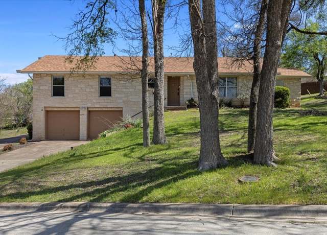 Property at 6401 Walnut Hills Dr, Austin, TX 78723, 3 beds, 2 baths