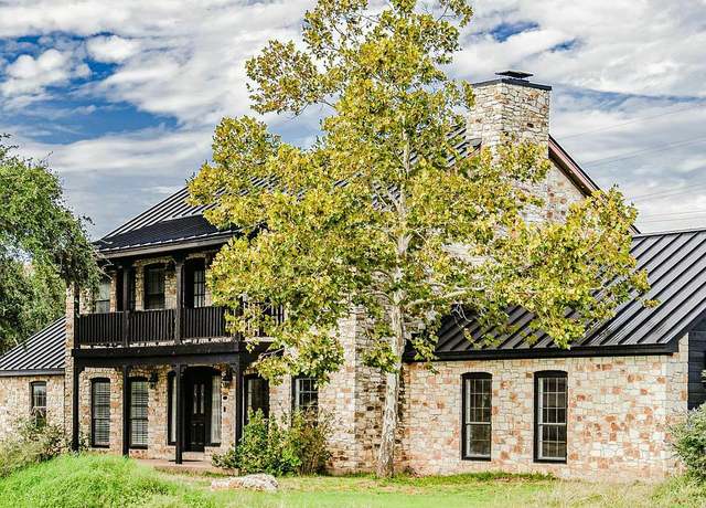 Property at 4204 Deer Tract St, Round Rock, TX 78681, 5 beds, 2.5 baths