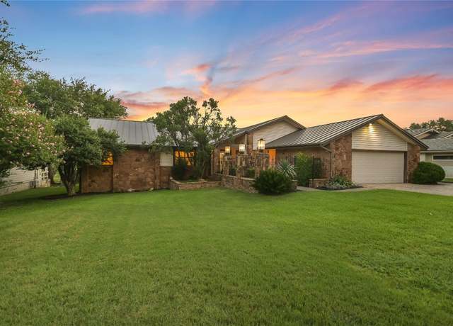 Property at 308 Sombrero Dr, Horseshoe Bay, TX 78657, 3 beds, 2.5 baths