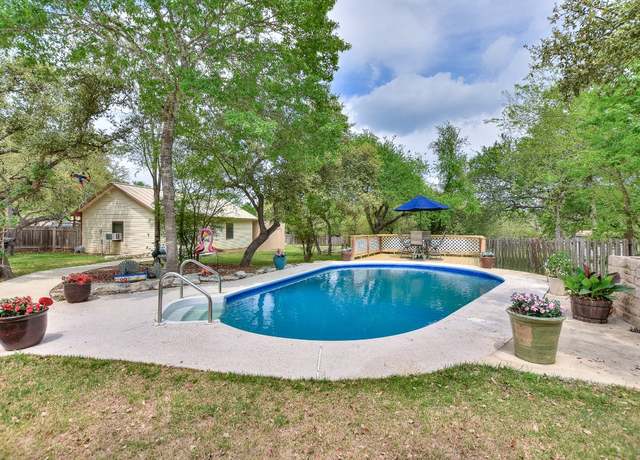 Property at 527 W Esparada Dr, Georgetown, TX 78628, 3 beds, 2 baths