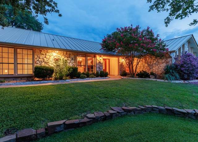 Property at 2820 Aurora, Horseshoe Bay, TX 78657, 4 beds, 3.5 baths