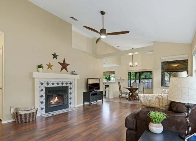Property at 3008 Siskin Dr, Austin, TX 78745, 3 beds, 2 baths
