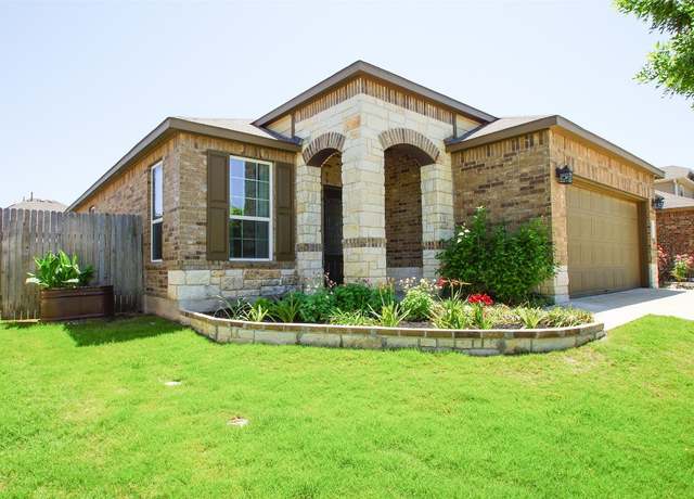 Property at 121 Palm Dr, Buda, TX 78610, 3 beds, 2 baths