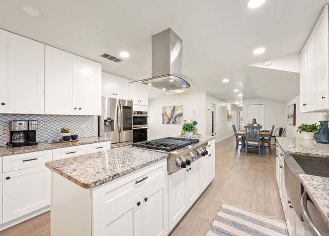 Property at 1428 Lee St, New Braunfels, TX 78130, 4 beds, 3 baths