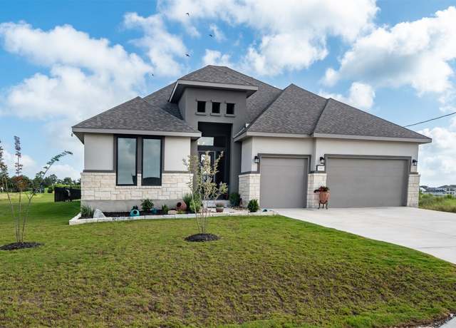 Property at 505 John Price St, Blanco, TX 78606, 4 beds, 3.5 baths