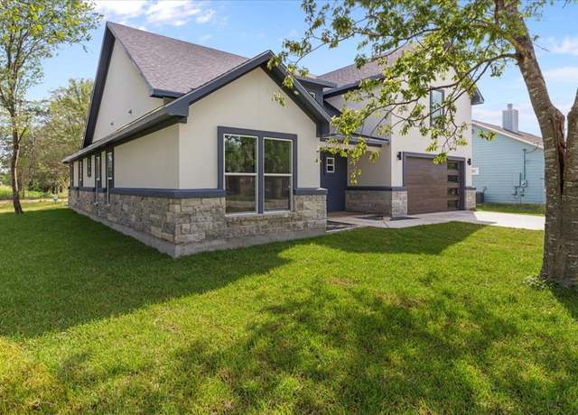 Property at 103 W Pauwela Ln, Bastrop, TX 78602, 3 beds, 3.5 baths