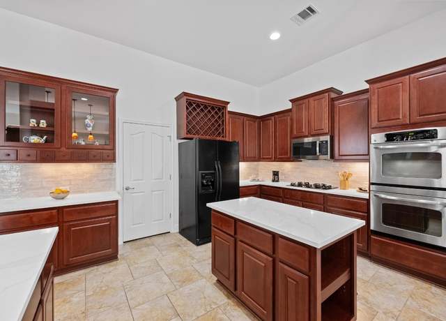 Property at 12301 Aralia Ridge Dr, Austin, TX 78739, 4 beds, 2.5 baths