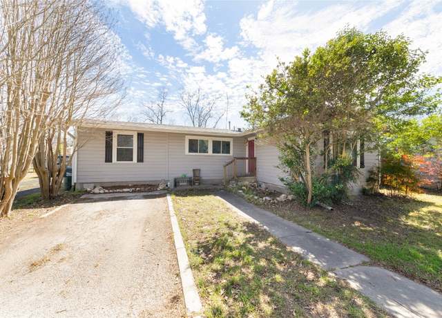 Property at 936 Cheatham St, San Marcos, TX 78666, 3 beds, 2 baths