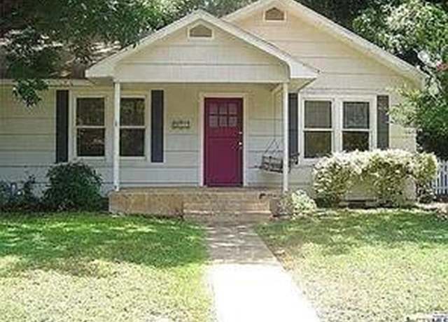 Property at 972 Allen Ave, New Braunfels, TX 78130, 3 beds, 2 baths