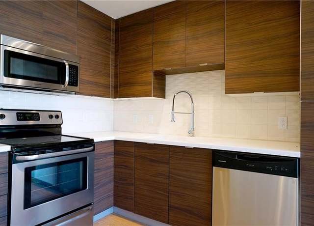 Property at 604 N Bluff Dr #210, Austin, TX 78745, 1 bed, 1.5 baths