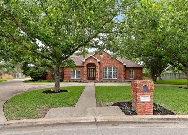 Property at 11 Meadow Run, Round Rock, TX 78664, 3 beds, 2.5 baths
