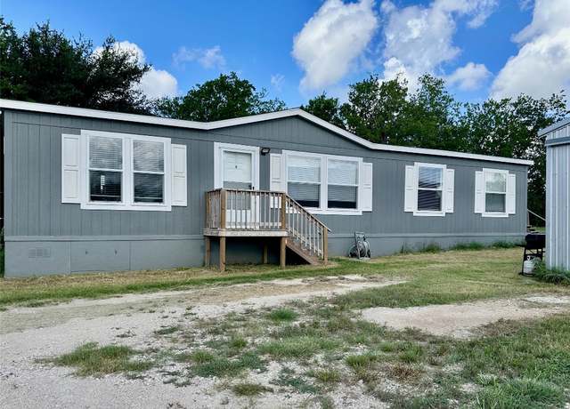 Property at 815 Track Rd, Dale, TX 78616, 3 beds, 2 baths