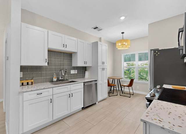 Property at 2414 Longview St #102, Austin, TX 78705, 2 beds, 2 baths