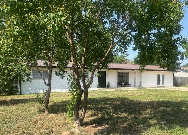 Property at 1200 Ash Dr, Marble Falls, TX 78654, 4 beds, 2 baths