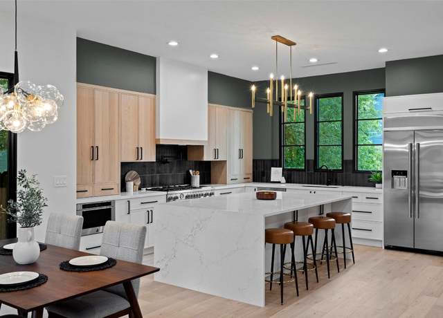 Property at 705 E 50th St, Austin, TX 78751, 5 beds, 4 baths