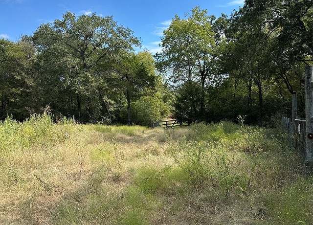 Property at 394 Country Way, Smithville, TX 78957