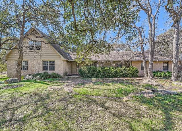 Property at 5256-5258 Bell Springs Rd, Dripping Springs, TX 78620, 5 beds, 3 baths