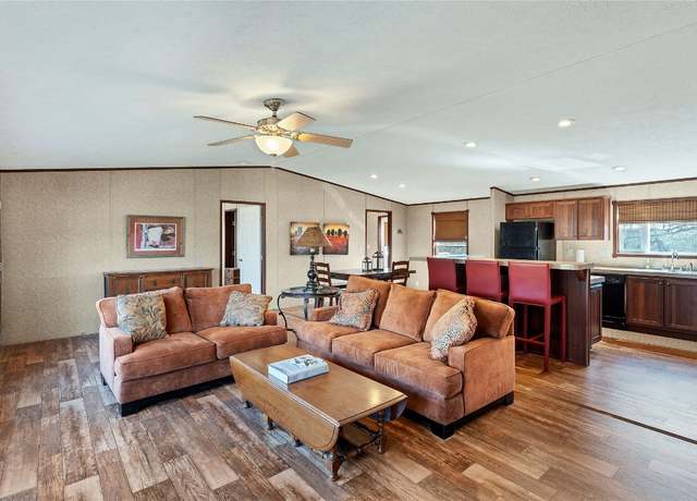 Property at 154 Cowboy Rd, Gonzales, TX 78629, 3 beds, 2 baths