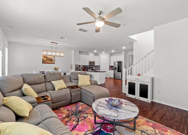 Property at 7212 Summer Tanager Dr #28, Austin, TX 78744, 3 beds, 2.5 baths