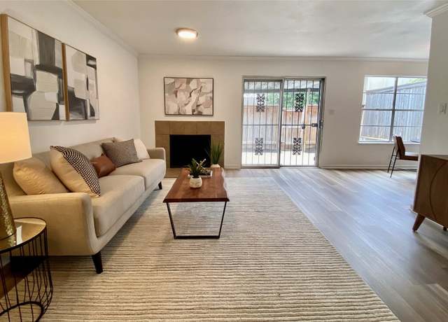 Property at 7241 Creekside Dr, Austin, TX 78752, 3 beds, 2.5 baths