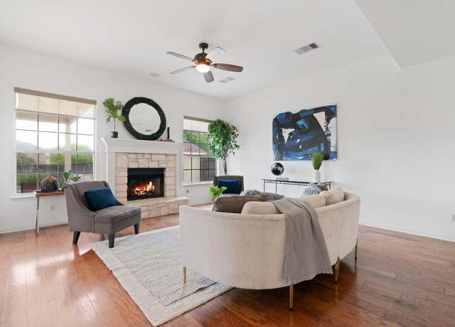 Property at 207 Silver Oak Dr, Round Rock, TX 78664, 5 beds, 3.5 baths