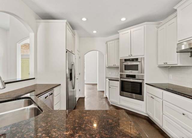 Property at 518 Coventry Rd, Spicewood, TX 78669, 3 beds, 2 baths