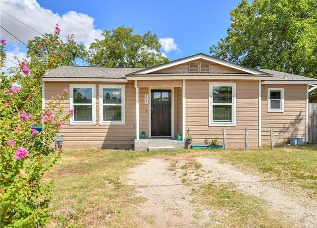 Property at 504 W 2nd St, Elgin, TX 78621, 2 beds, 1 bath