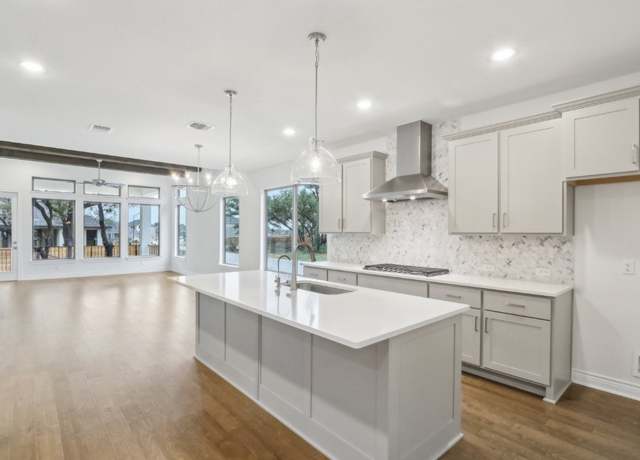 Property at 1129 Stonehill Dr, Georgetown, TX 78633, 3 beds, 3 baths
