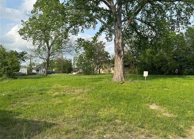 Property at 4604 & 4608 Market St, Houston, TX 77020