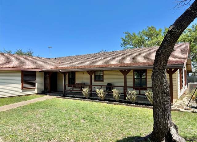 Property at 407 Brizendine Rd, Liberty Hill, TX 78642, 3 beds, 2 baths