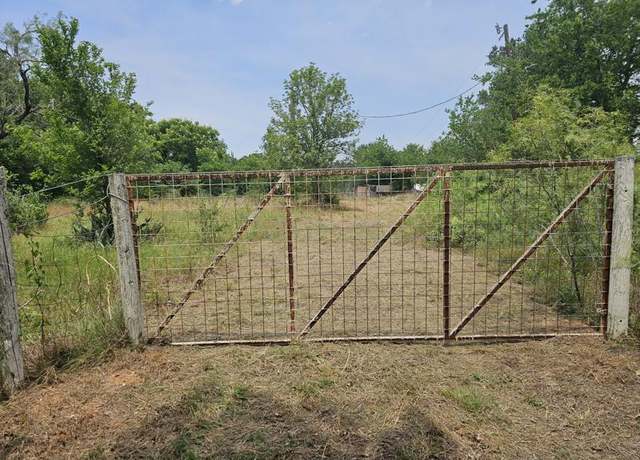 Property at 953 Lower Elgin Rd, Elgin, TX 78621