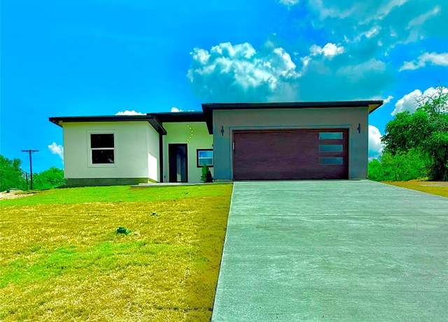 Property at 320 Kahana Ln, Bastrop, TX 78602, 3 beds, 3 baths