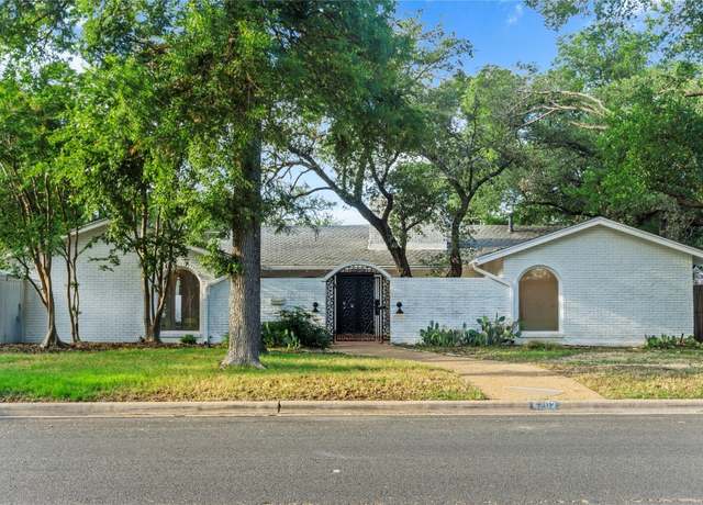 Property at 4202 N Hills Dr, Austin, TX 78731, 4 beds, 4.5 baths