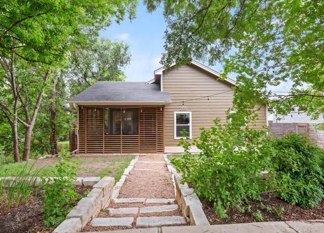 Property at 2111 E 8th St, Austin, TX 78702, 4 beds, 3 baths