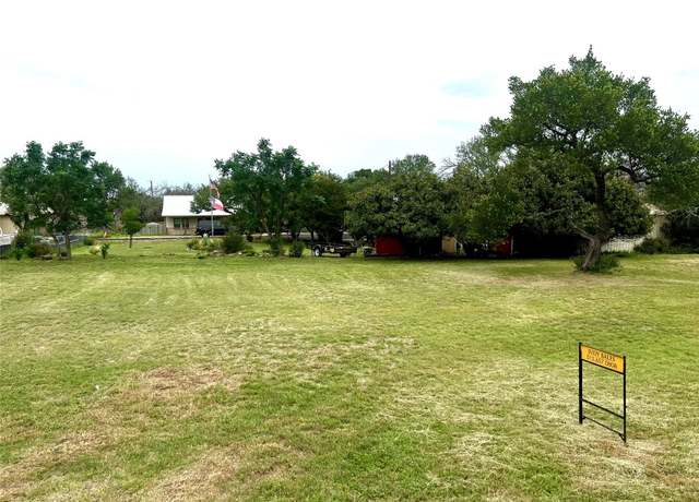Property at 103 Pitchfork Dr, Johnson City, TX 78636