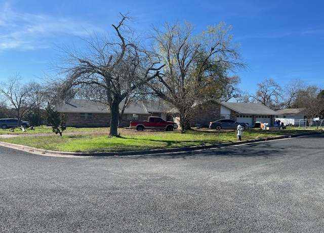 Property at 1701 Shadowview Dr, Austin, TX 78758, 6 beds, 4.5 baths