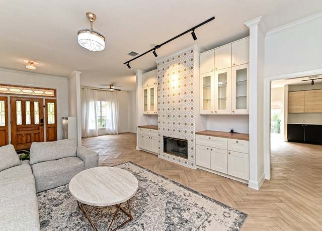 Property at 10020 Wild Dunes Dr, Austin, TX 78747, 4 beds, 2.5 baths