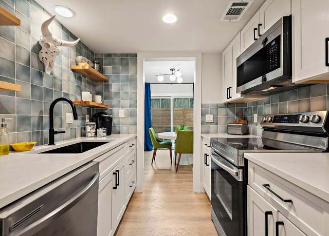 Property at 1206 Hollow Creek Dr #3, Austin, TX 78704, 1 bed, 1.5 baths