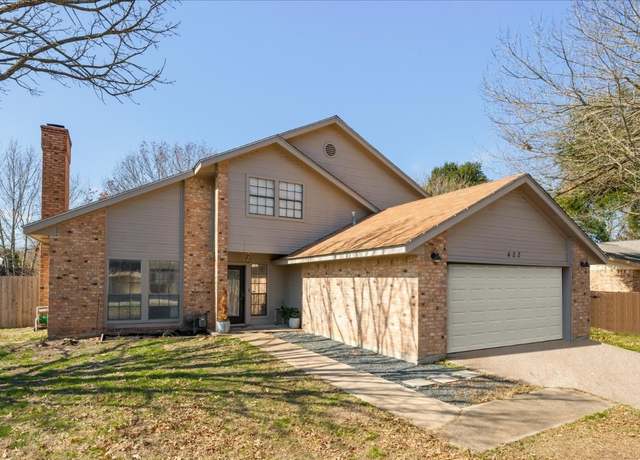 Property at 422 Connolly Cir W, Lockhart, TX 78644, 3 beds, 2.5 baths